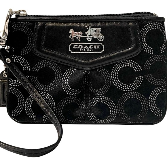 Coach Handbags - ❤️ Coach Madison Op Art Wristlet